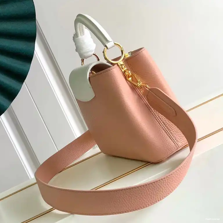 Fashionrepsfam ru Bag 2308DJ0098 LV 0520